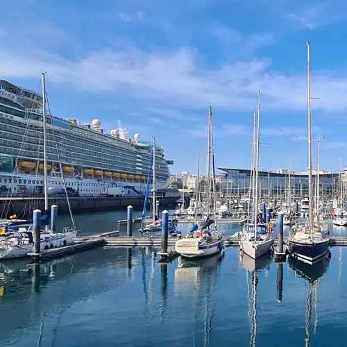Crociera nel porto di A Coruña