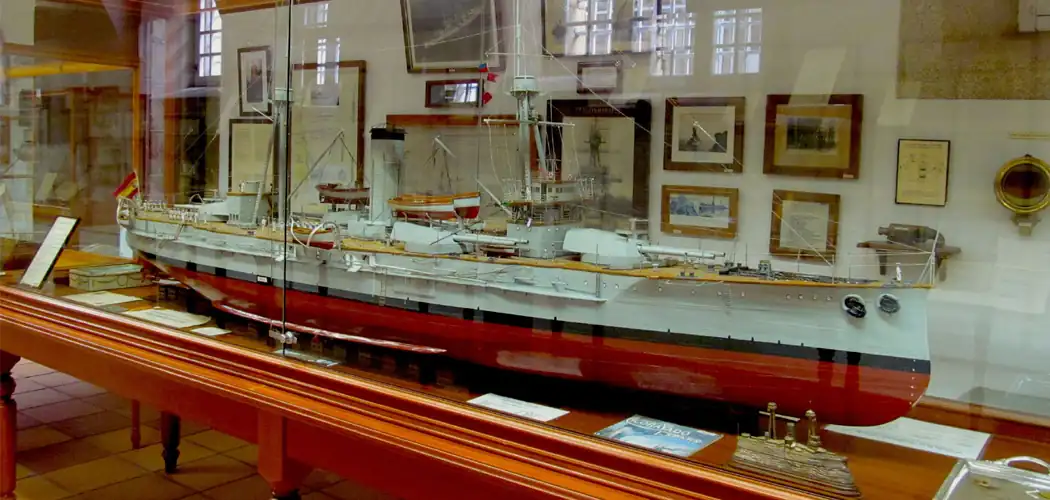 Maqueta Acorazado – visita guidata in italiano